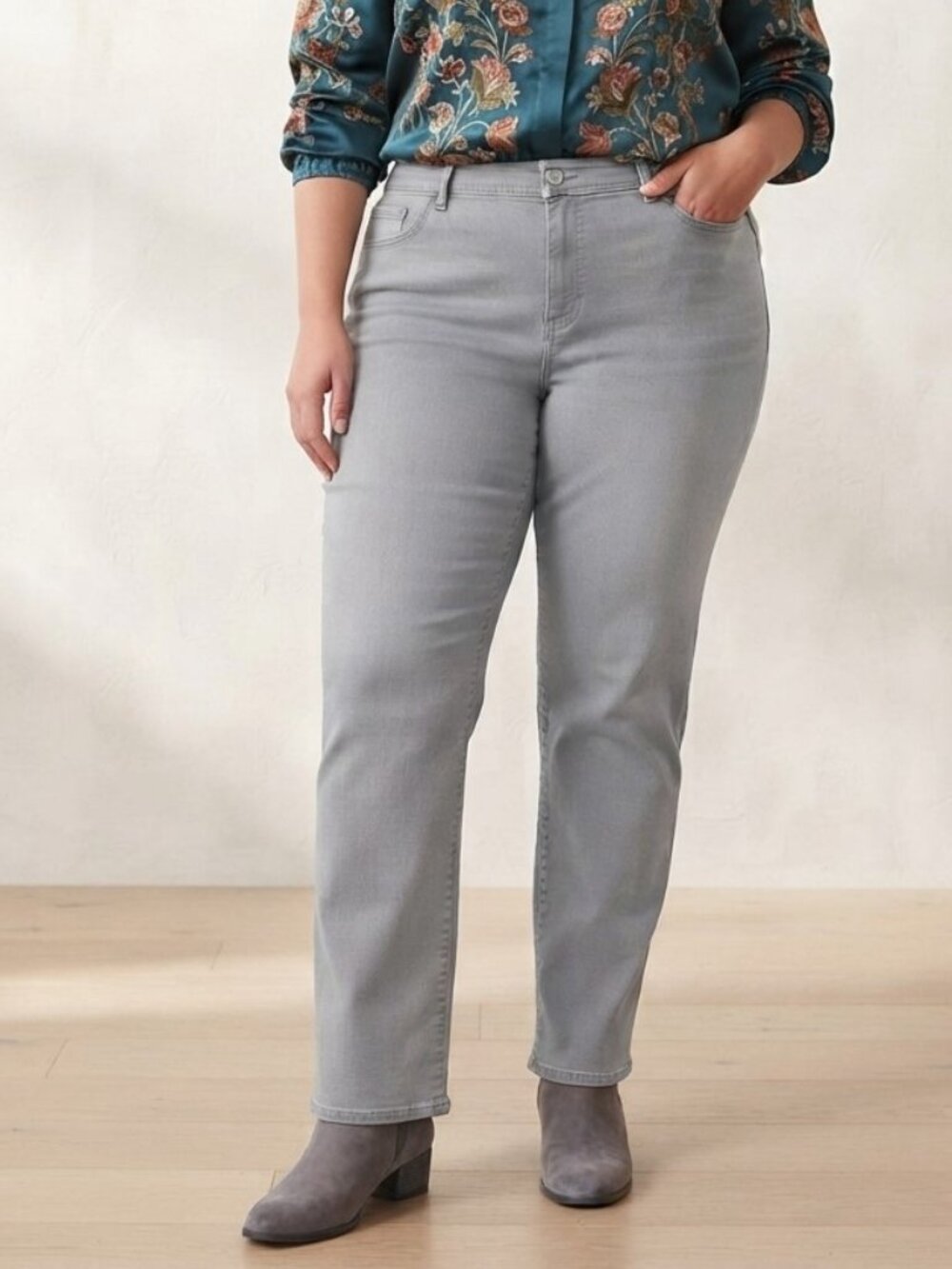 Straight Leg Light Gray Denim Jeans Size 18
